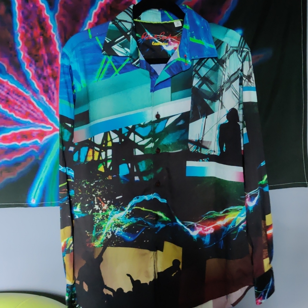 One of one Robert graham shirt